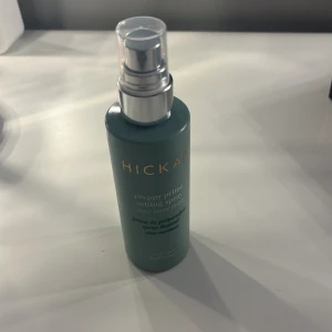 Hickap settingspray NY - Oöppnad såklart 
