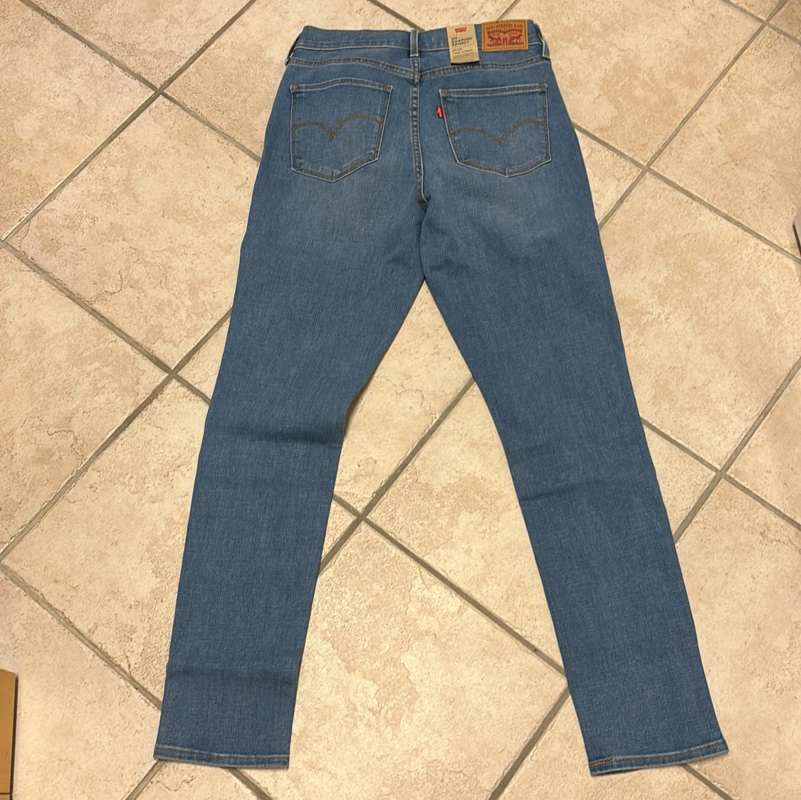 Levi's 311 Shaping Skinny Jeans - 90