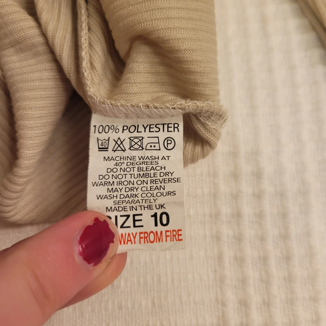 Beige ribbad tröja från Stylewise - 92