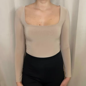 Body - Oanvänd från prettylittlething!