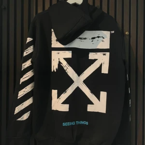 Off white hoodie - Helt nya och oanvänd