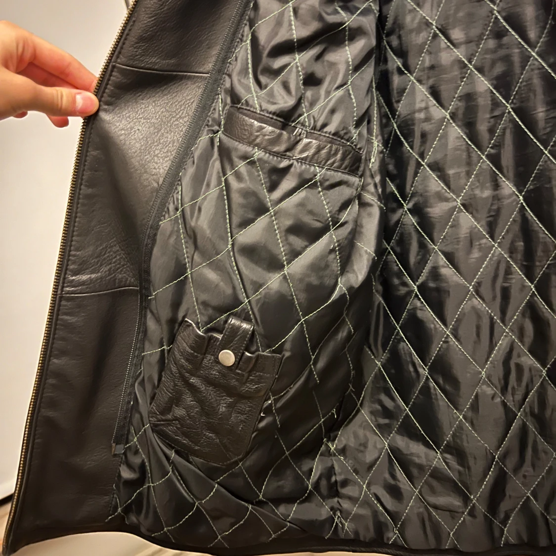 Svart skinnjacka från Redwood - 92