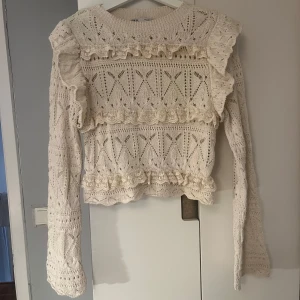 Långärmad stickad topp från zara  - I bra skick!🩷