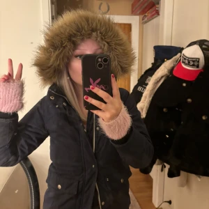 Vinterjacka - jätteskön vinterjacka, abercrombie & fitch liknande 