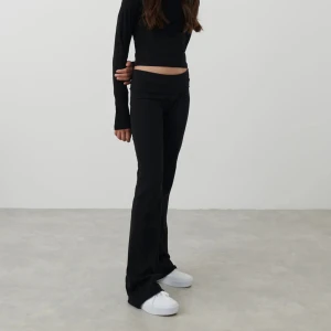 Yoga byxor - Säljer dessa yoga pants från Gina i storlek 158/164 Använda typ 1 gång 