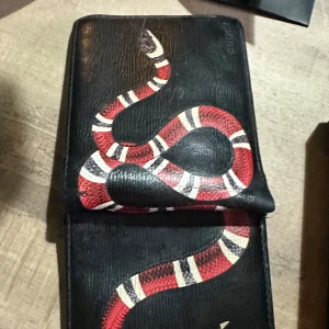 Gucci plånbok  - 7/10 i skick, köpt i oslo