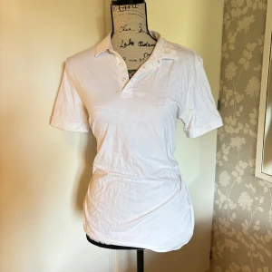 Office siren topp - Vit topp i office siren-stil, inga fläckar eller liknande 🤍