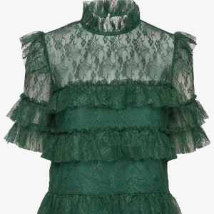 By malina topp💕 - Intressekoll på min så fina topp från by malina eftersom den inte kommer till någon användning längre, säljer endast för bra pris❤️