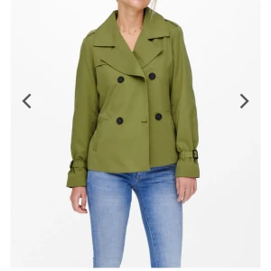 Jacka från ONLY - Använd en gång, jätte bra kvalite (xs-S). Köpt för 500kr