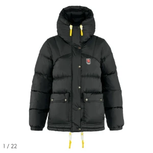 Fjällräven jacka - SÖKER denna jacka från fjällräven i storlek XS i antingen svart eller grön. Kan betala mellan 3000-4000. Skriv om ni säljer🩷