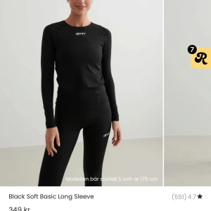 Aimn Träningströja - Använd några få gånger men ordentligt tvättad och bra skick!! Säljer en likadan i vit och en vit tshirt 