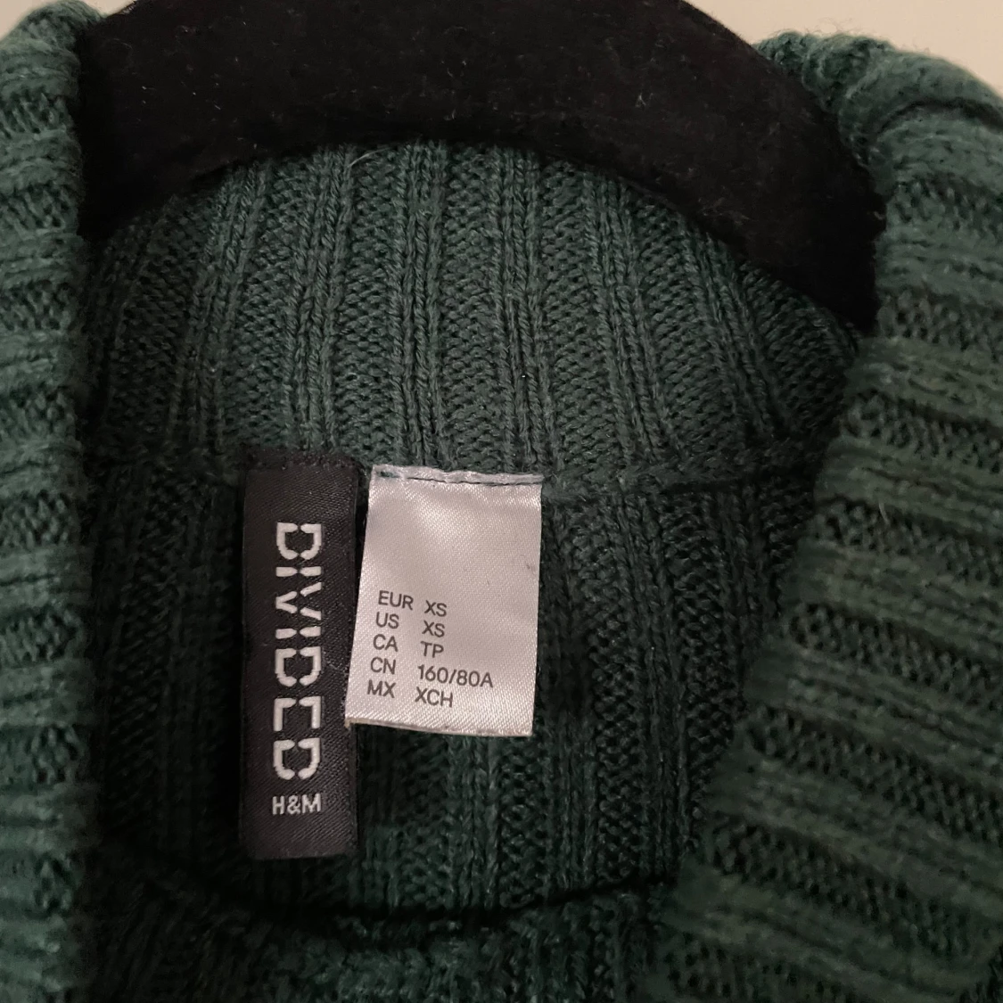 Mörkgrön ribbad tröja från H&M Divided - 91