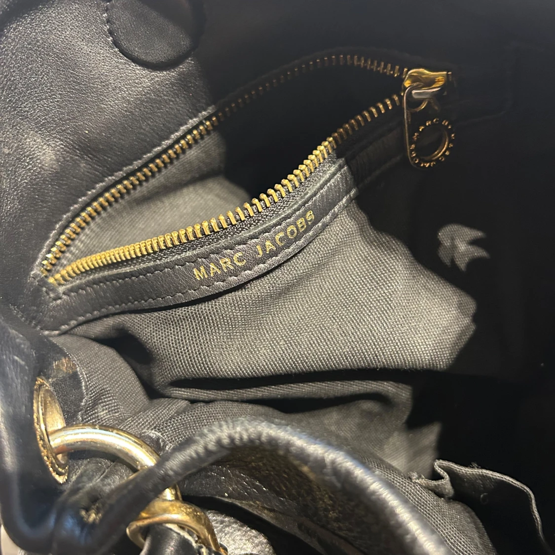 Svart axelväska från Marc Jacobs - 92