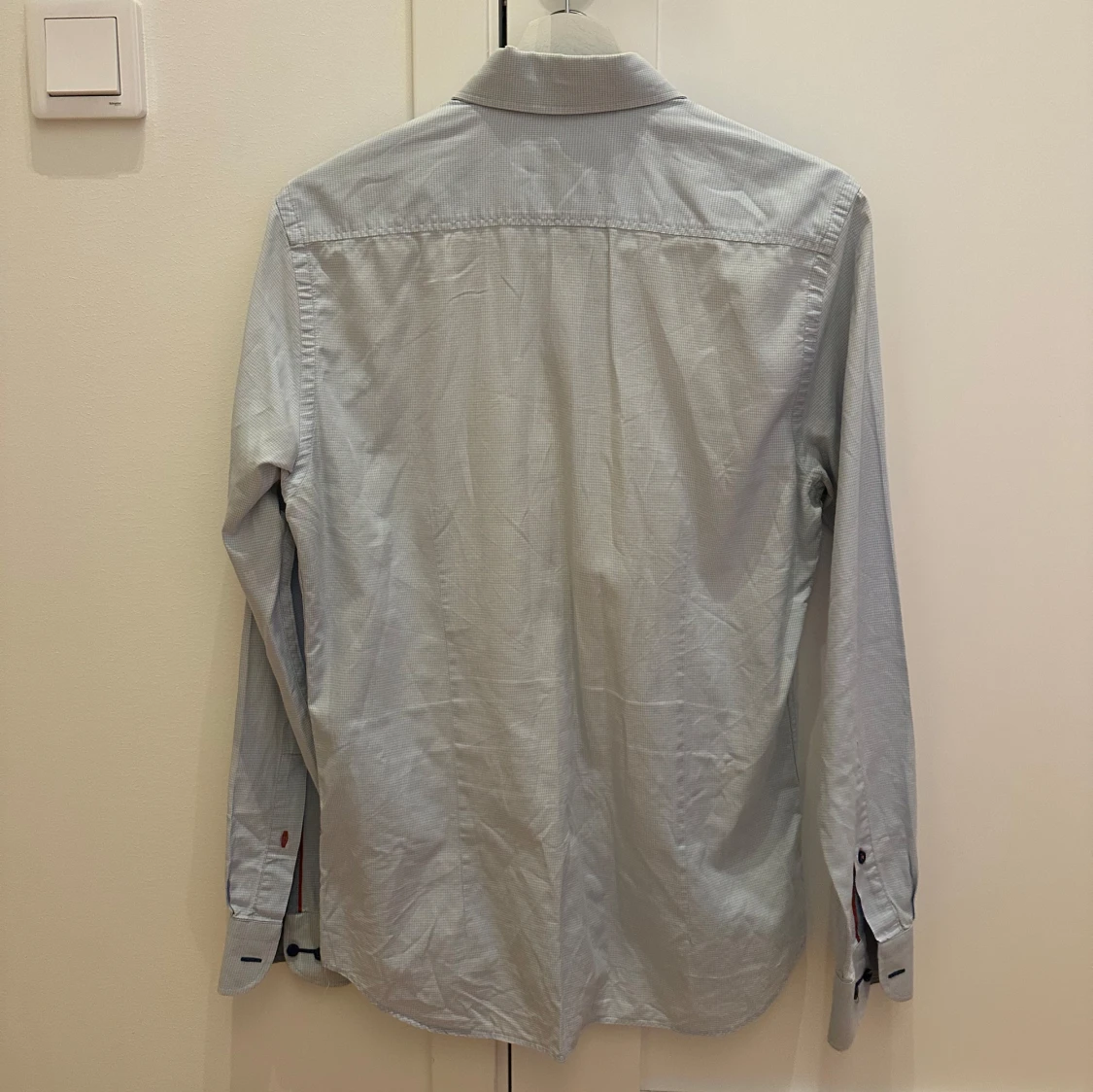 Ljusblå skjorta från Riley - 90