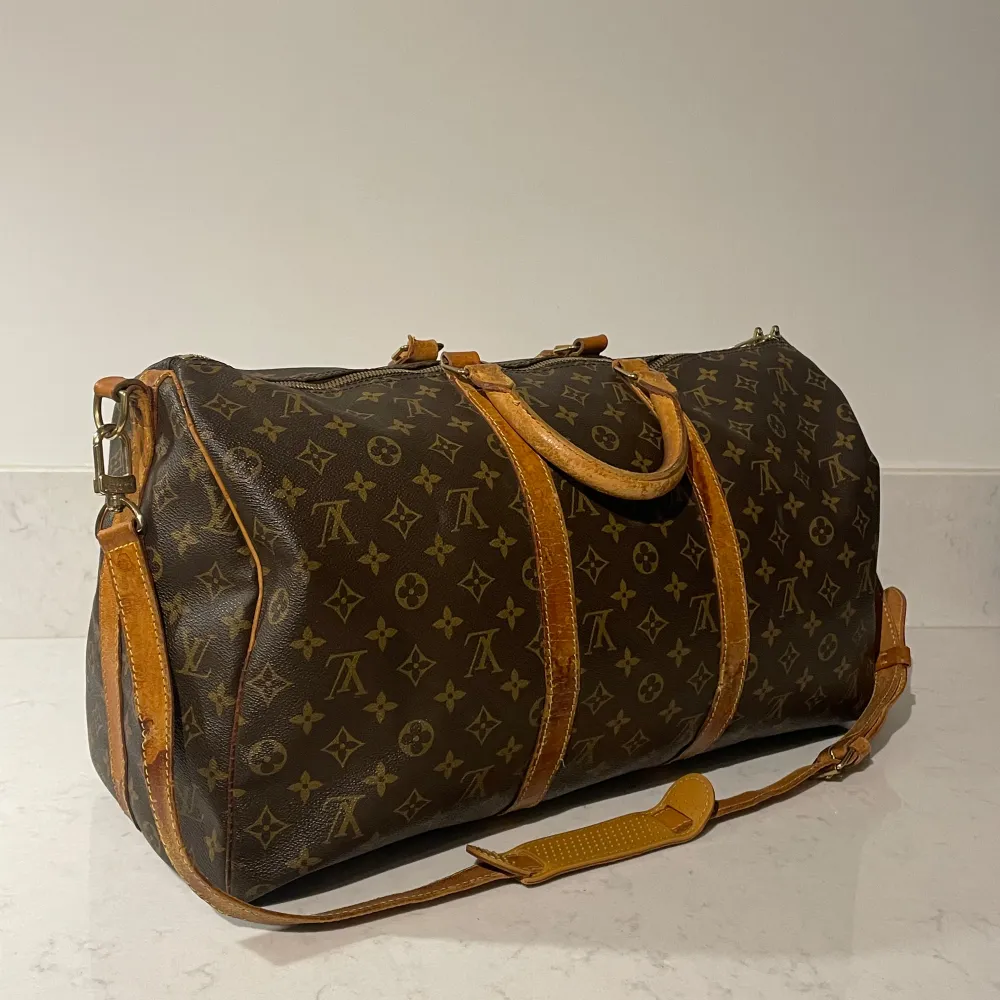 Vintage keepall från LV. Bedöm skick själva. Nypris i butik ca 18000kr. Väskor.