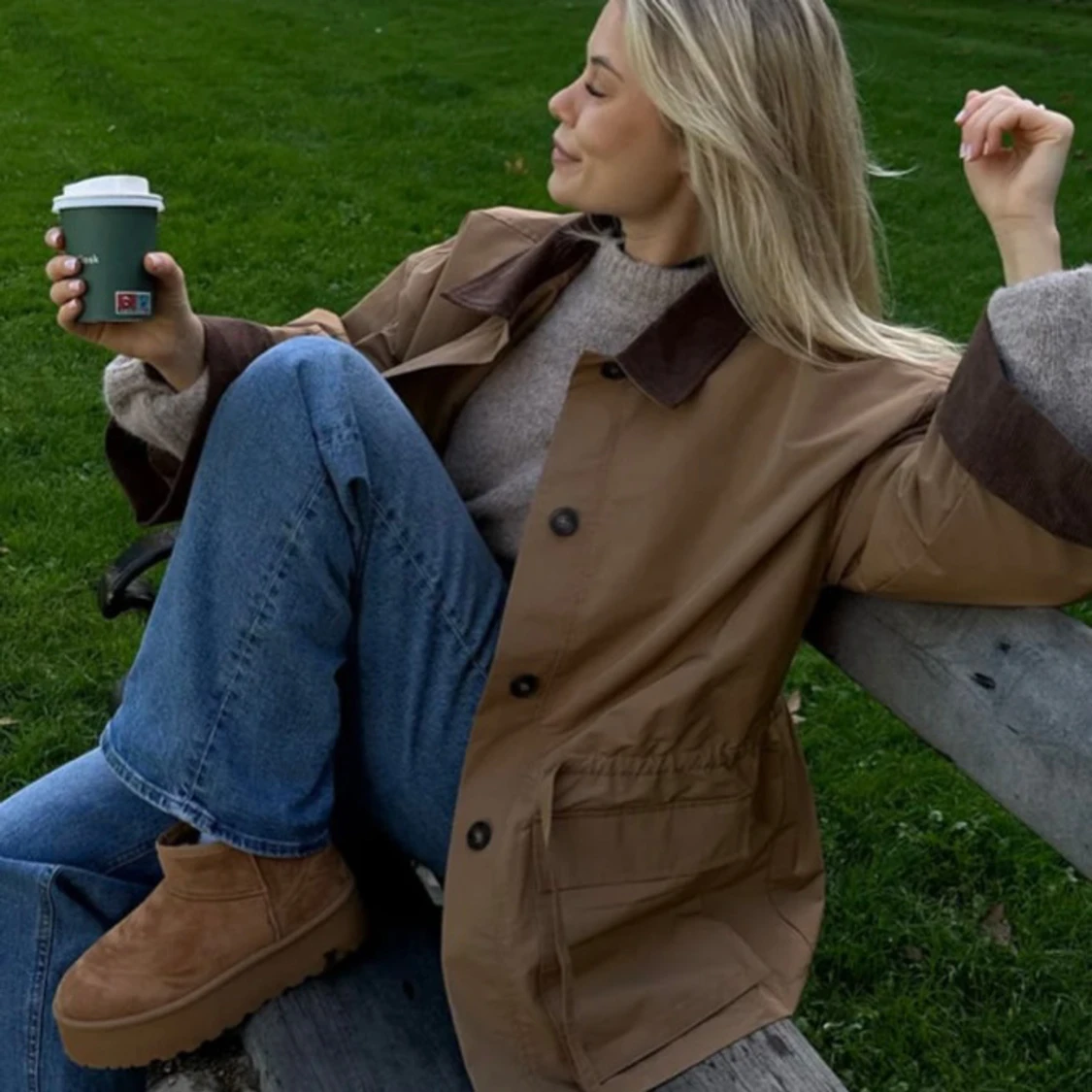 Brun jacka från BYIC