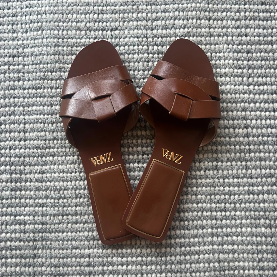 Bruna sandaler från Zara