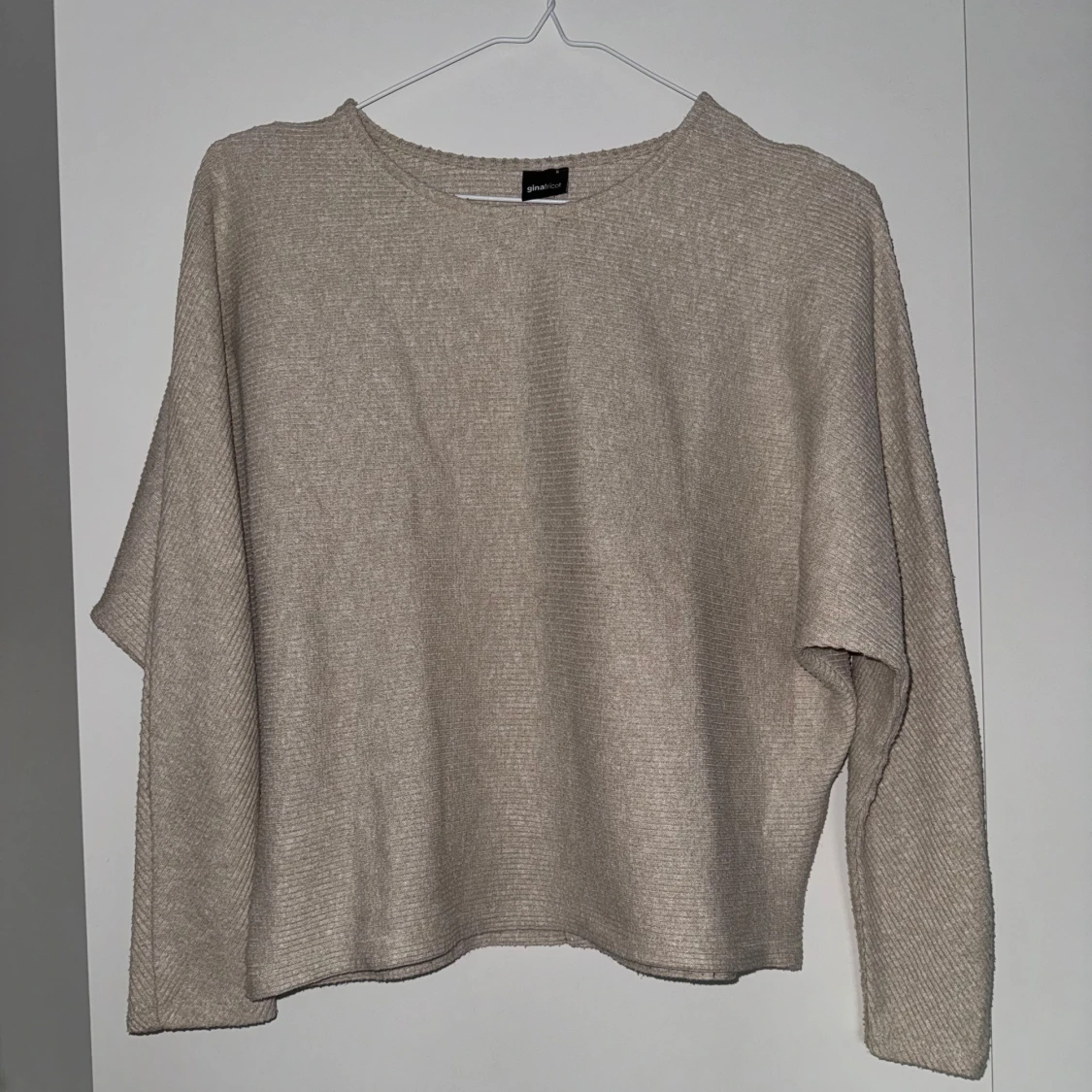 Beige stickad tröja från Vero Moda