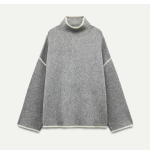 Grå stickad tröja med hög krage - Säljer en grå stickad tröja från Zara💕säjer på grund av att den inte kommer användas💕
