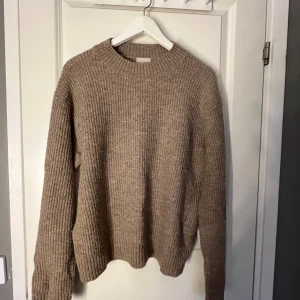 Skickad tröja  - Stickad tröja ifrån hm💕