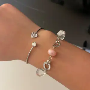 säljer dessa super fina armbanden från snö of sweden! lägg prisförslag och skriv för detaljer💞