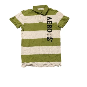 Schysst pike tröja🔥Drainer vibe🔥 - En piké tröja jag inte längre använder, väldigt fin och snygg, är i bra skick 