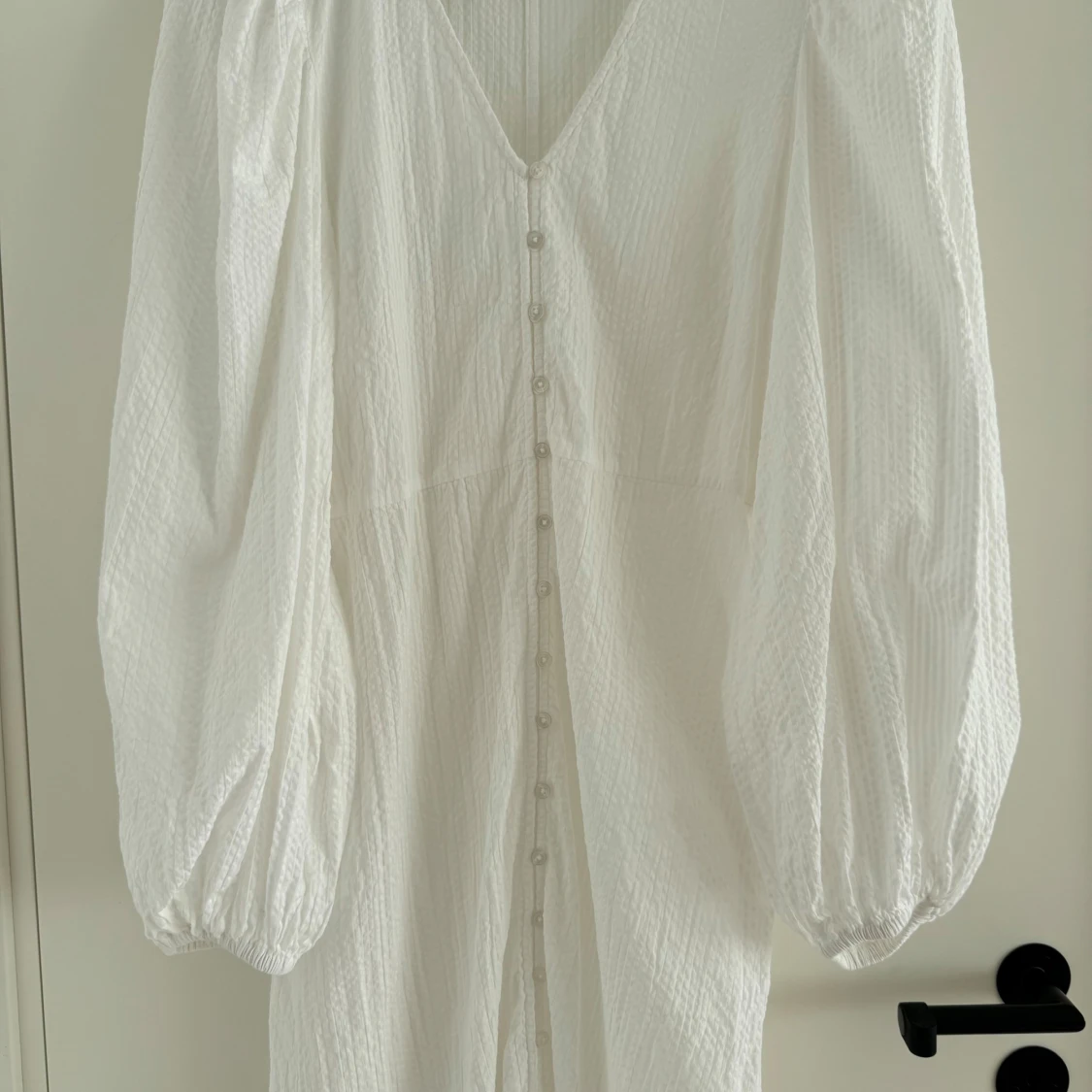 Vit långklänning med puffärmar S - 92