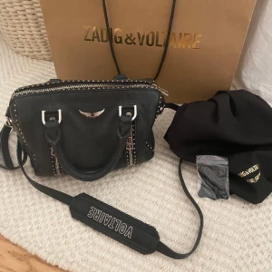 Zadig väska  - Kommer inte till användning💕 Sktiv om ni har frågor! (Allt på första bilden ingår) 