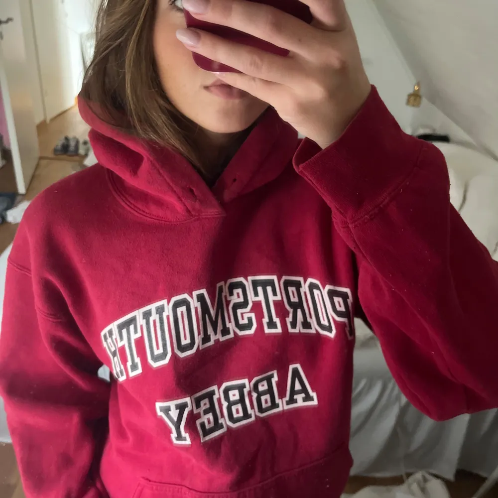 Vintage college hoodie . Hoodies.