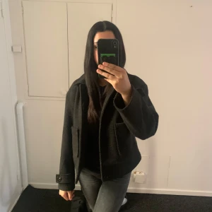 Svart kappa - Från lager 157