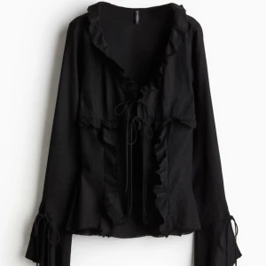 VOLANGTOPP I LINMIX - It’s in good condition and has never been worn before. 