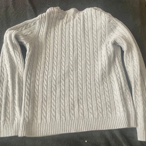 Lexington tröja💕 - Lexington tröja använder inte längre har använt kanske 2-3 gånger tröjan är i bra form inga håll och inga fläkar