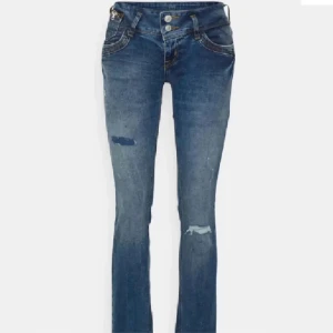 Ltb jeans - Säljer dessa assnygga ltb jeansen. De är i nyskick utan några defekter, innerbenslämgden 86 och midjemåttet 34🩷 