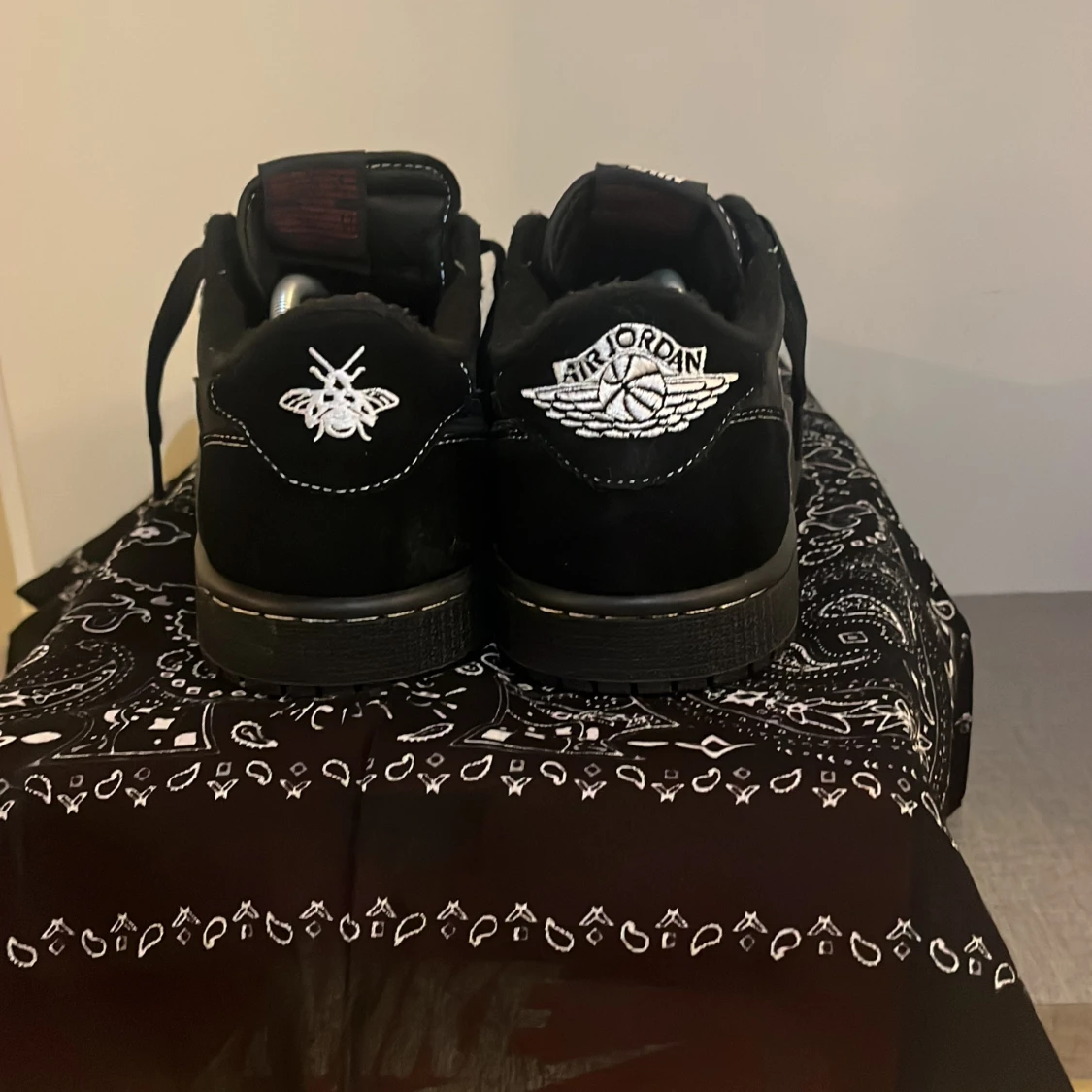 Svarta Nike Air Jordans - 92