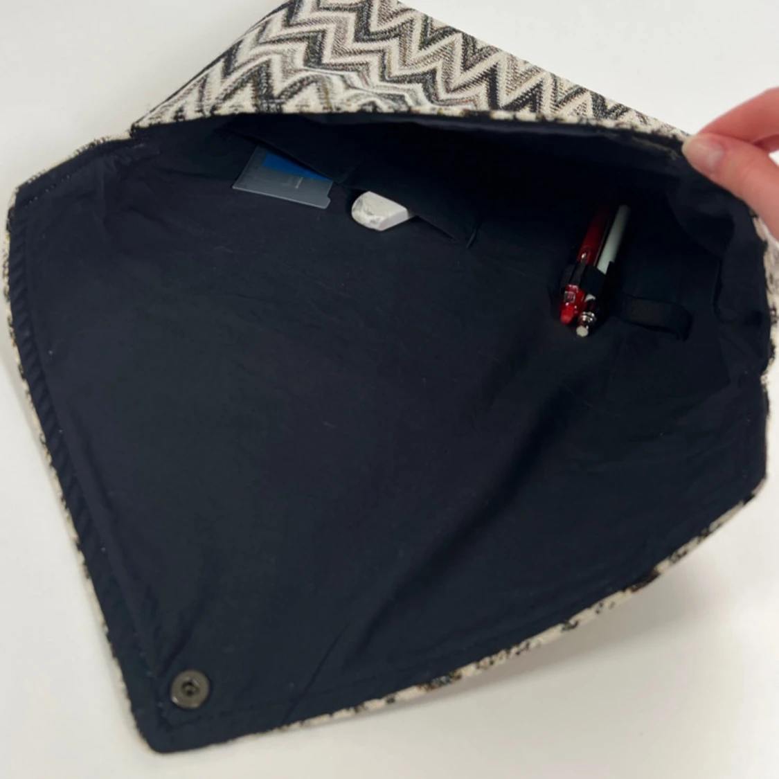 Zickzack-mönstrad datorfodral - 4