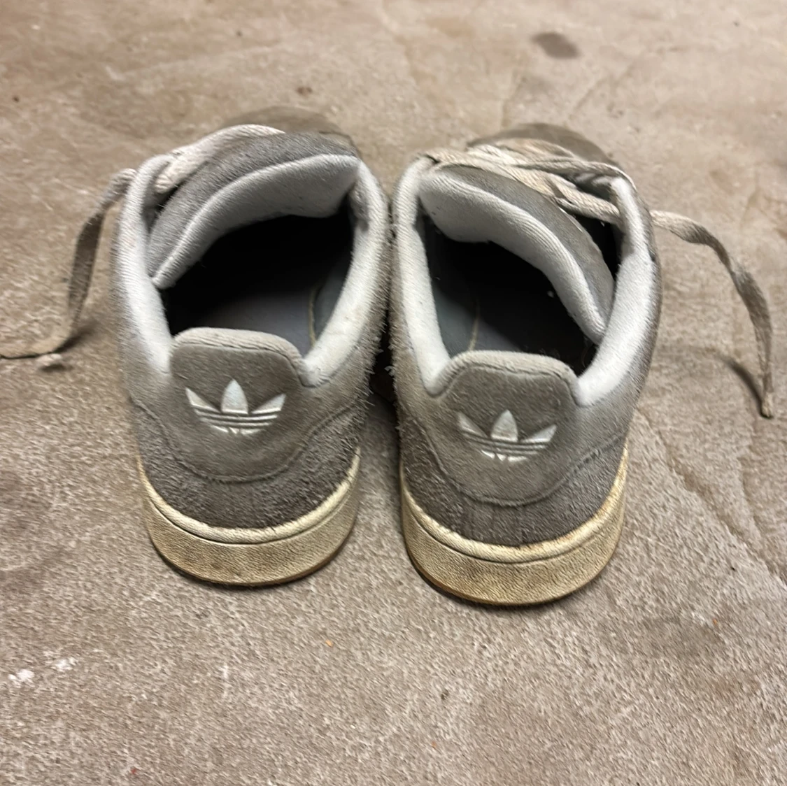 Grå Adidas campus  - 91