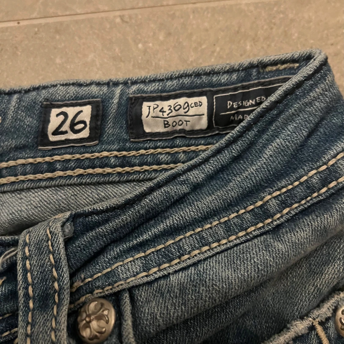 LOW MISS ME BOOTCUT JEANS  - 91