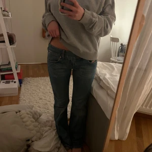Jeans  - Från diesel men köpte second hand i Köpenhamn❤️skulle säga att de passar en 36! 
