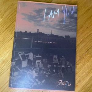 STRAY KIDS - 3RD MINI ALBUM - I AM YOU - PACKAGE :  1 CD + 1 PHOTOBOOK (3RD PAGE IS RANDOM 1 OUT OF 9+ 3 QR PHOTO CARDS (A VER - 1 RANDOM OUT OF 9, B VER - 1 RANDOM OUT OF 36, C VER - 1 RANDOM OUT OF 27)