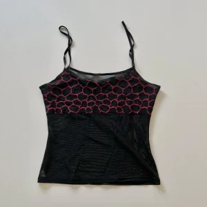 Mesh linne - Vintage mesh linne med rosa detaljer 💕