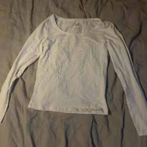 Långärmad  - Långärmad tröja från lager157 i stl S knappt använd 