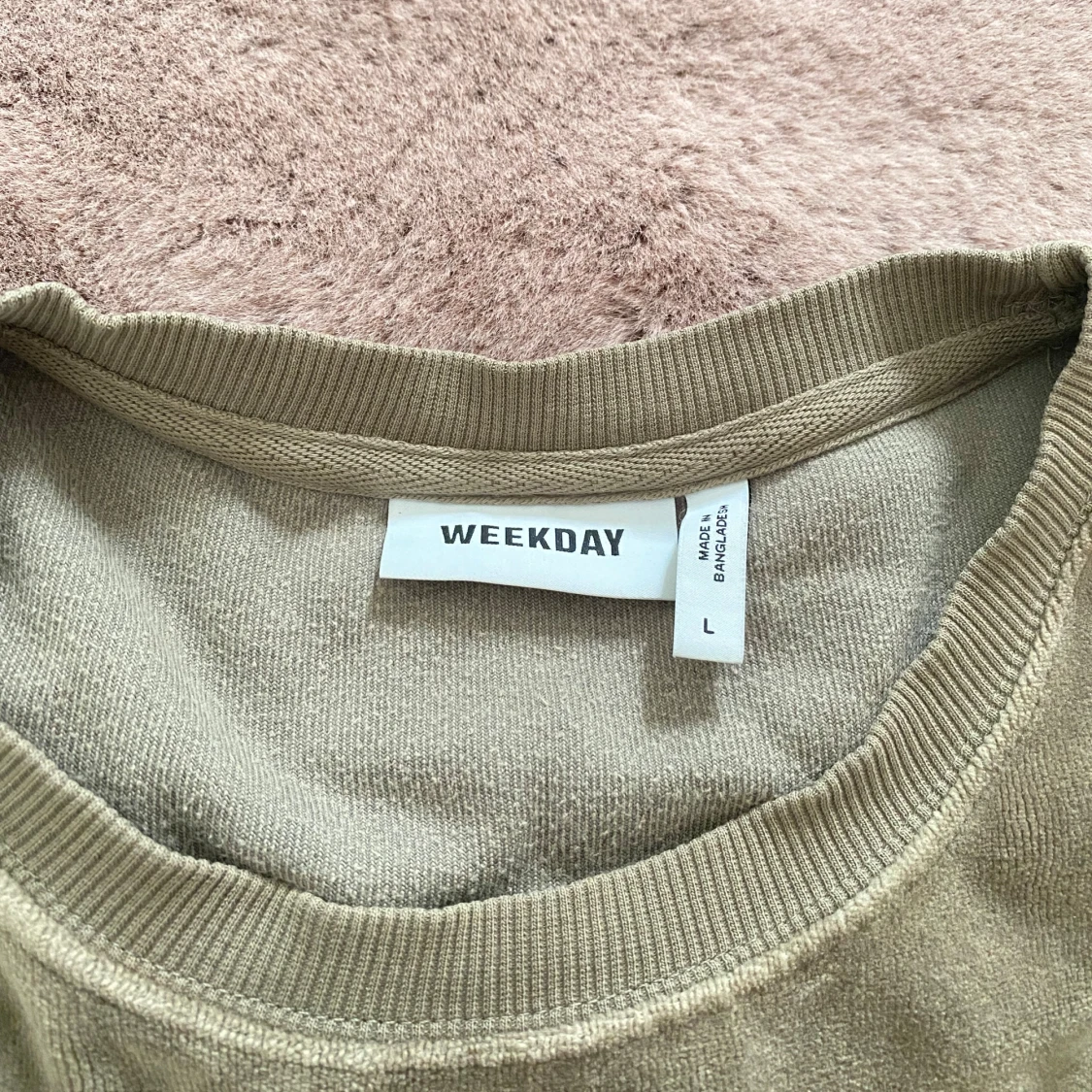 Weekday Grön Sweatshirt  - 91