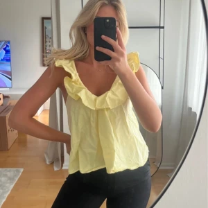 Gul topp - Superfin topp i bra skick!💛