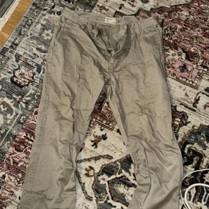 Chinos  - W34 men korta för en person som är 165-174