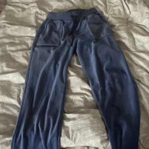 Juicy byxor  - Säljer pga att jag inte använder dom längre bra skick 🩷