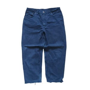 Jnco type jeans  - ‼️Feta baggy jeans mörkblåa jeans🗺️ inga flaws eller stains förutom att dom är klippta🛍️ Dma för frågor🏎️ mått i bilderna📸