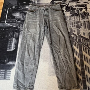 Woodbird Jeans - Säljer nu Woodbird jeans i en väldigt fin färg! Dom är väldigt sköna att ha på sig! 