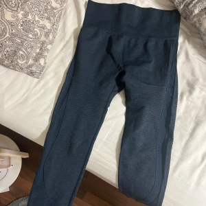 Träningsbyxor - Köpta second hand, i bra skick 