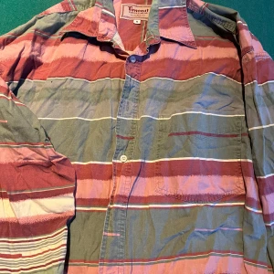 Färgglad skjorta  - Färgglad skjorta i M