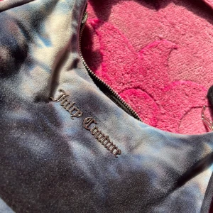 Juicy couture shoulder bag - Inga skavanker, pris kan alltid diskuteras